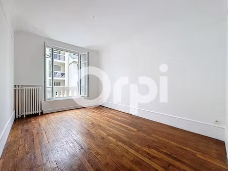 location appartement 2 pièces 47 m² à clamart (92140)  1 180 €