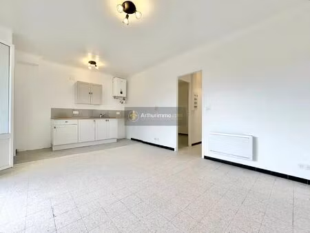 location appartement 2 pièces 35 m2 à saint-aygulf