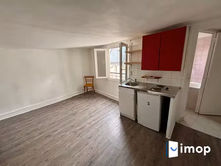studio dernier etage 75018