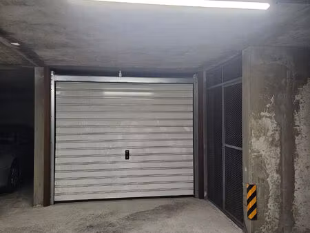 parking / box ferney voltaire