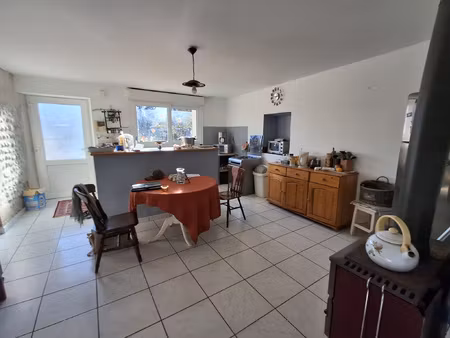 chabeuil en campagne vaste maison ancienne avec hangar sur 3