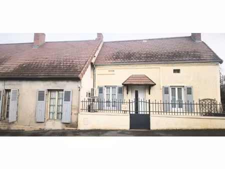 maison de ville - 6 pièces - 121 m2 - 432 m2 de terrain