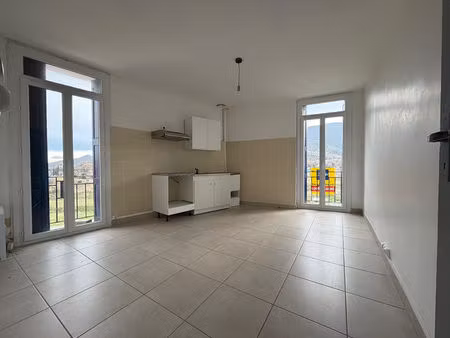 appartement t2 lumineux de 63 m² à bouleternère