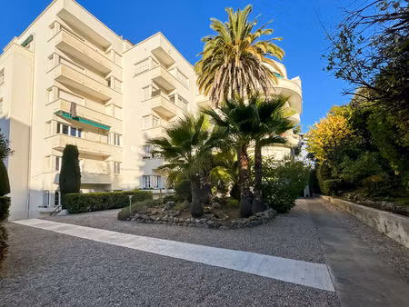 location appartement 3 pièces  59.13m²  cannes