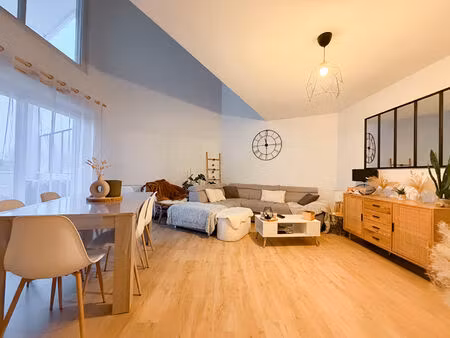 à vendre - appartement t3 duplex avec terrasse - angers