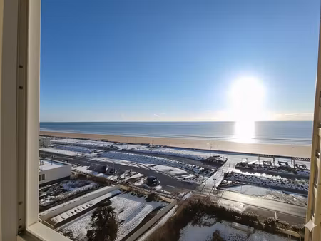 les demoiselles -- face mer -- cave