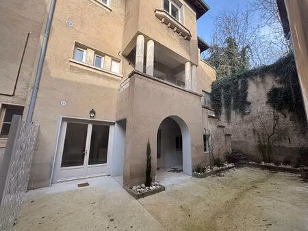a louer - bel appartement refait à neuf - 3918/06