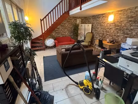 bureau 48 m² sur cour – garches (92)