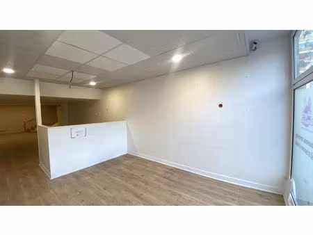 location local commercial  199.00m²  paris 13