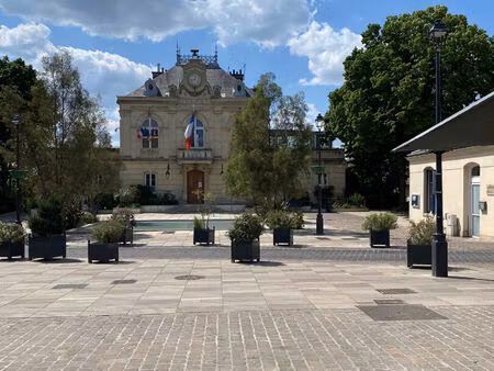 exclusivité - petite maison de ville 40 m2 - location