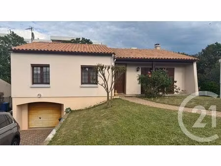 maison à vendre - 4 pièces - 89 57 m2 - saintes - 17 - poitou-charentes