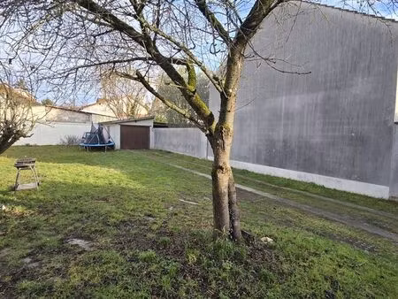 terrain à bâtir de 220 m²