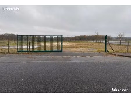 terrain en zone industrielle