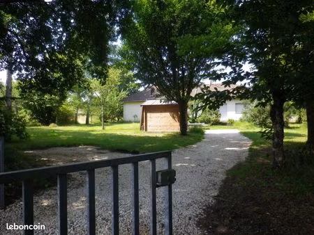 maison 179m2  grand jardin  mandavit/peycamin