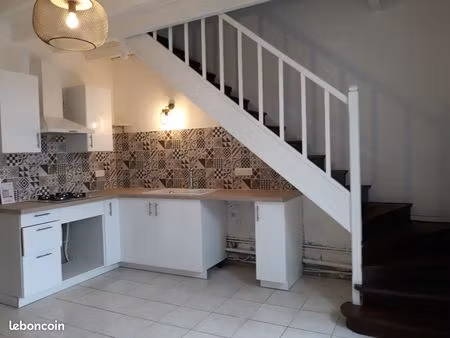 maison 65 m2  pas de jardin pas de garage