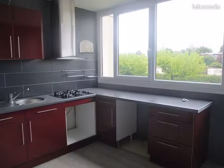 t1 bis 40 m² pessac pontet proche tram