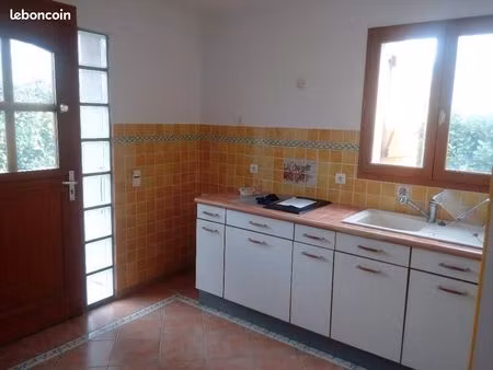 loue studio meublé 35 m2 sur jardin