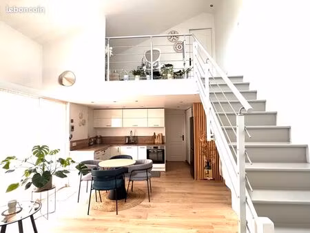 maison de ville renovée - t4 à 1 min avec terrasse et box