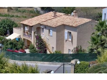 location maison  m² t-4 à le castellet  2 236 €