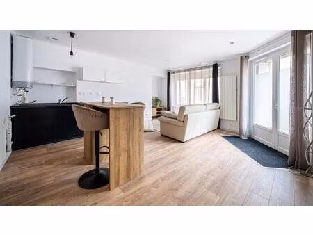 nantes- zola t2 meublé lumineux