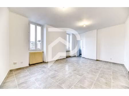 appartement nimes 3 pièce(s) 70 m2