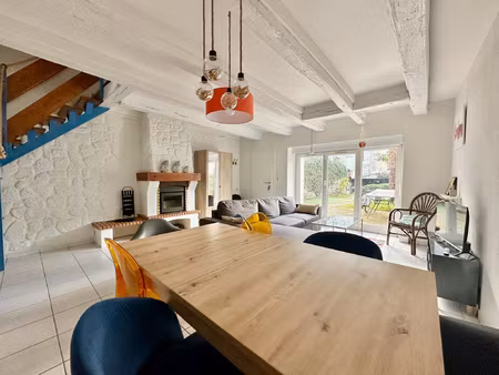 agréable maison meublée t4 en parfait état.