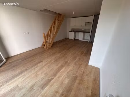 coutras - t2 duplex avec jardin privatif