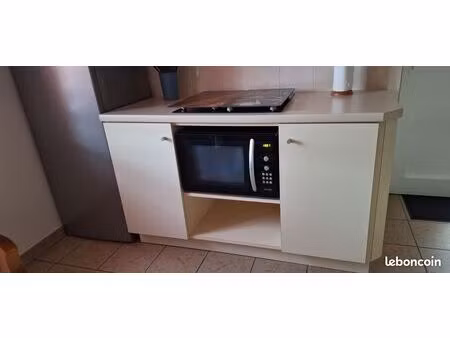 loue studio meublé exclusivement à etudiant