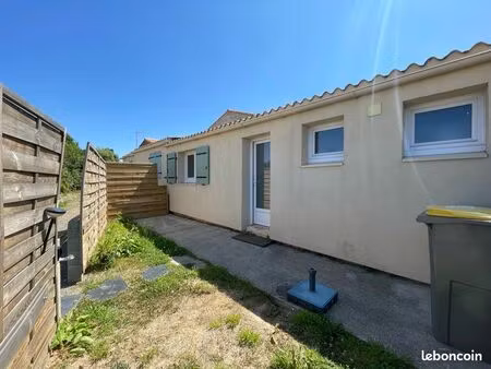 appartement t1 bis de plain-pied avec jardin privatif