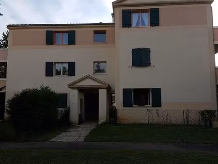 appartement f1 avec jardin privatif et parking prive