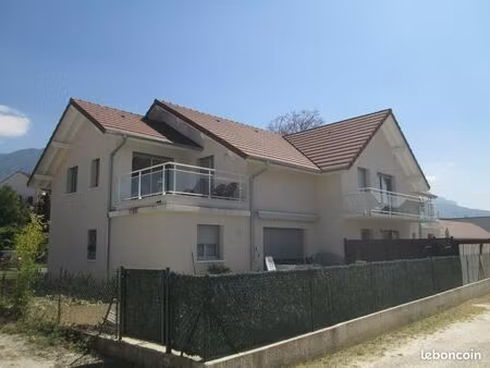 location t2 43m2 aix les bains
