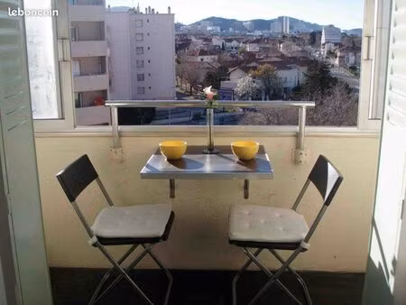 t3 meublé sans ascenseur 53m2 marseille 9