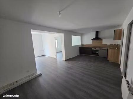 t2 60m2 avec place de parking dans résidence tranquille