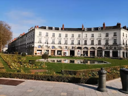 location locaux professionnels 0 pièces à tours (37000)  1 800 €