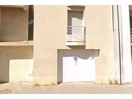 location garage box et parking à nantes centre ville (44000) : à louer / nantes centre vil