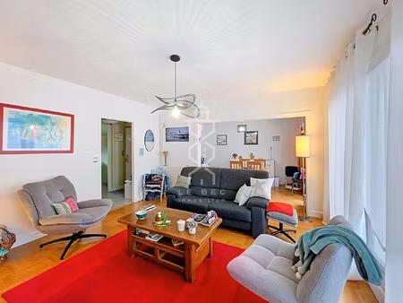 lorient nouvelle-ville : bel appartement t4 avec balcon  garage