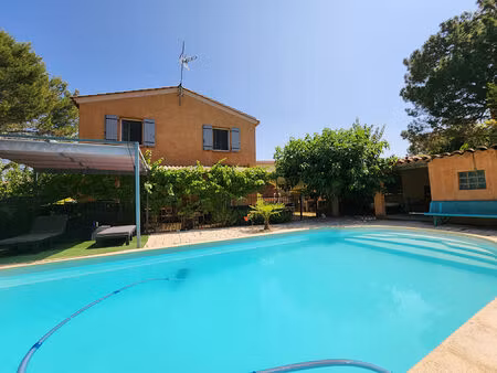 pertuis maison 7 pièce(s) 163 m2 avec garage et piscine.