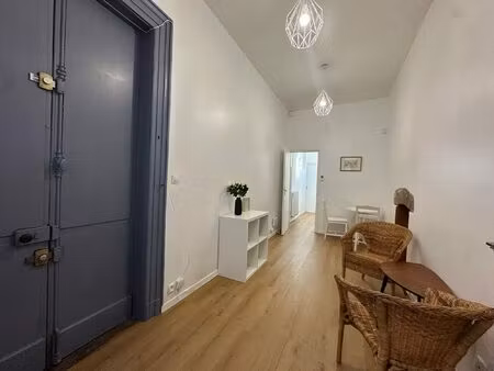 - rue henri faisans - t2 de 30m² meuble -