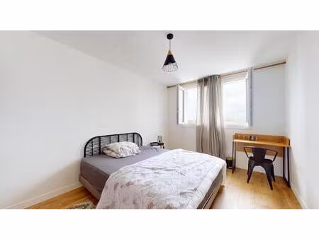 chambre en colocation dans un appartement t4