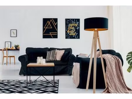 **4 pièces avec terrasse + balcon + 2 parkings et 2 caves idéalement situé**