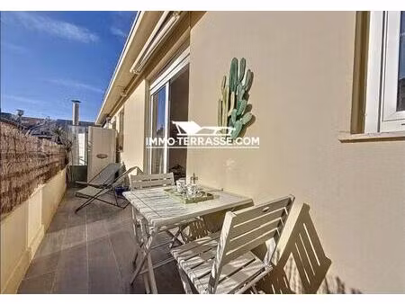 nice carré d'or - studio avec terrasse au calme