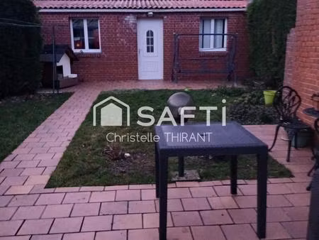 maison dans un quartier calme