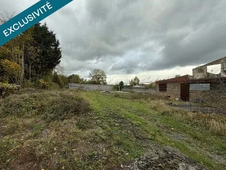 magnifique terrain constructible. lien vidéo :https://vm.tiktok.com/znrknnvw8/