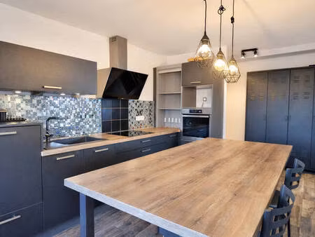 charmante maison moderne et économique avec grand terrain