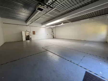 local d'activités de 312m²