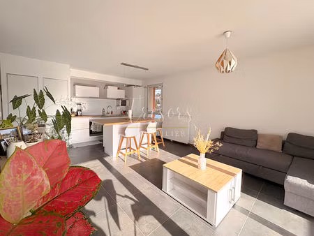 aix les bains centre - dernier étage  beau t3 de 60 m2 avec garage