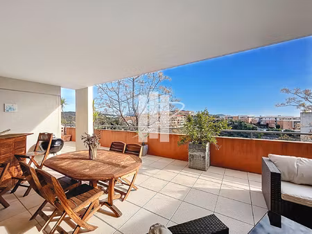 residence recente - vue degagee - terrasse 53 m2 - garage -