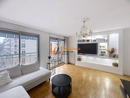 appartement très bien décoré en parfait état