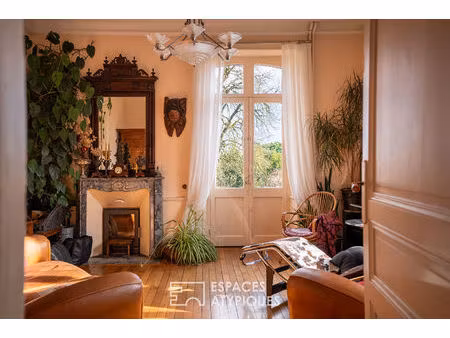 clisson  maison de maître du xixe et panorama médiéval