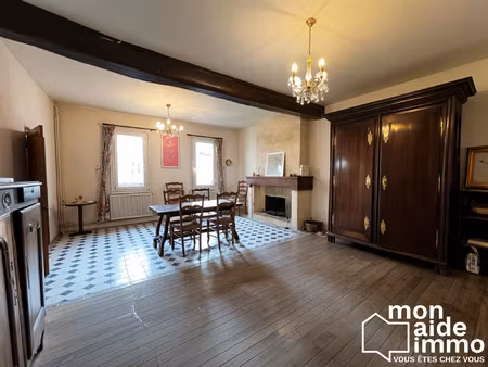 4 chambres voir 5  jardin et dépendance